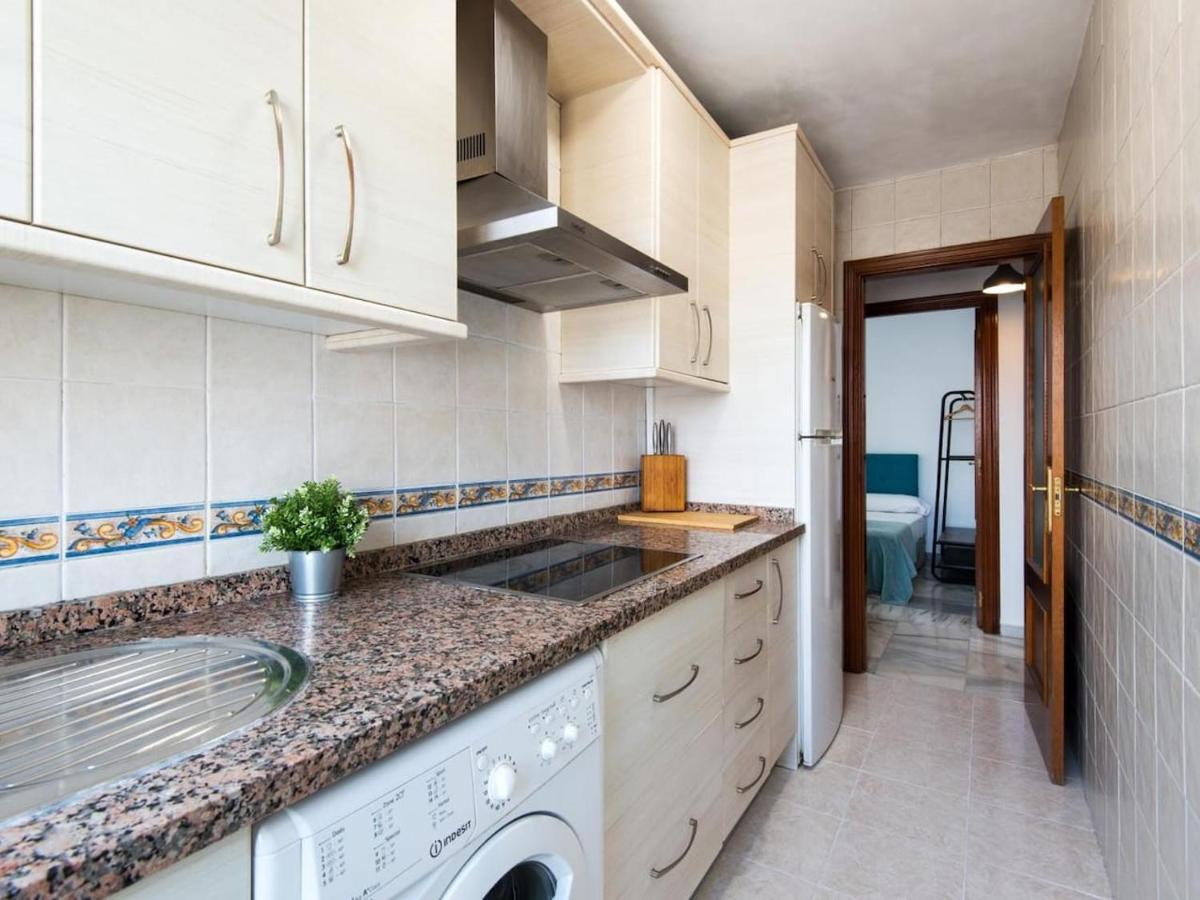 Rosaleda Center Apartment Malaga Bagian luar foto